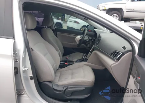 2017 Hyundai Elantra Se z USA, uszkodzony, nr VIN 5NPD74LF5HH195189